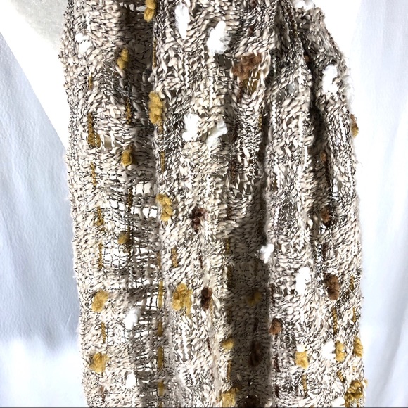 2 Chic Beige Loose Knit Scarf - Picture 3 of 8